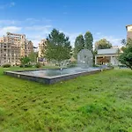 Close To Old Town & Cafes דירה בוקרשט