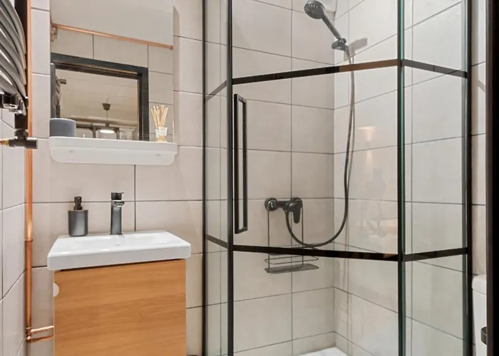 Close To Old Town & Cafes Apartament