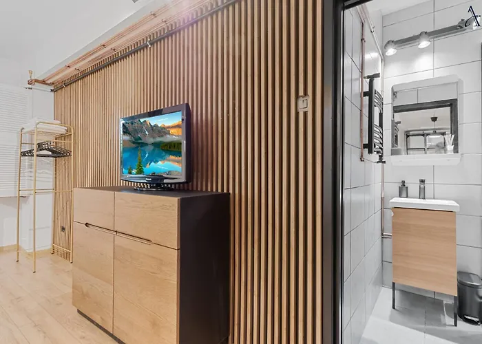 Close To Old Town & Cafes