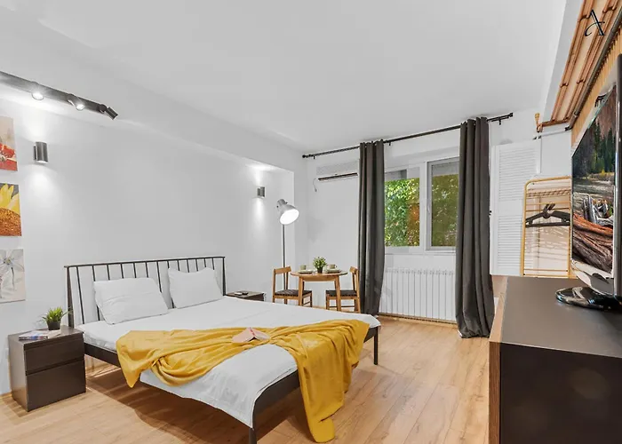 Close To Old Town & Cafes Bucarest